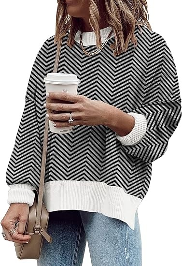 ETCYY Oversized Sweaters for Women Fall 2023 Trendy Crewneck Batwing Long Sleeve Knit Tops Side Slit Pullover Sweater Jumper